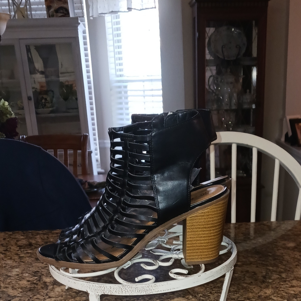 Mossimo Black Open Toed Heels Size 9.5 - Picture 8 of 10
